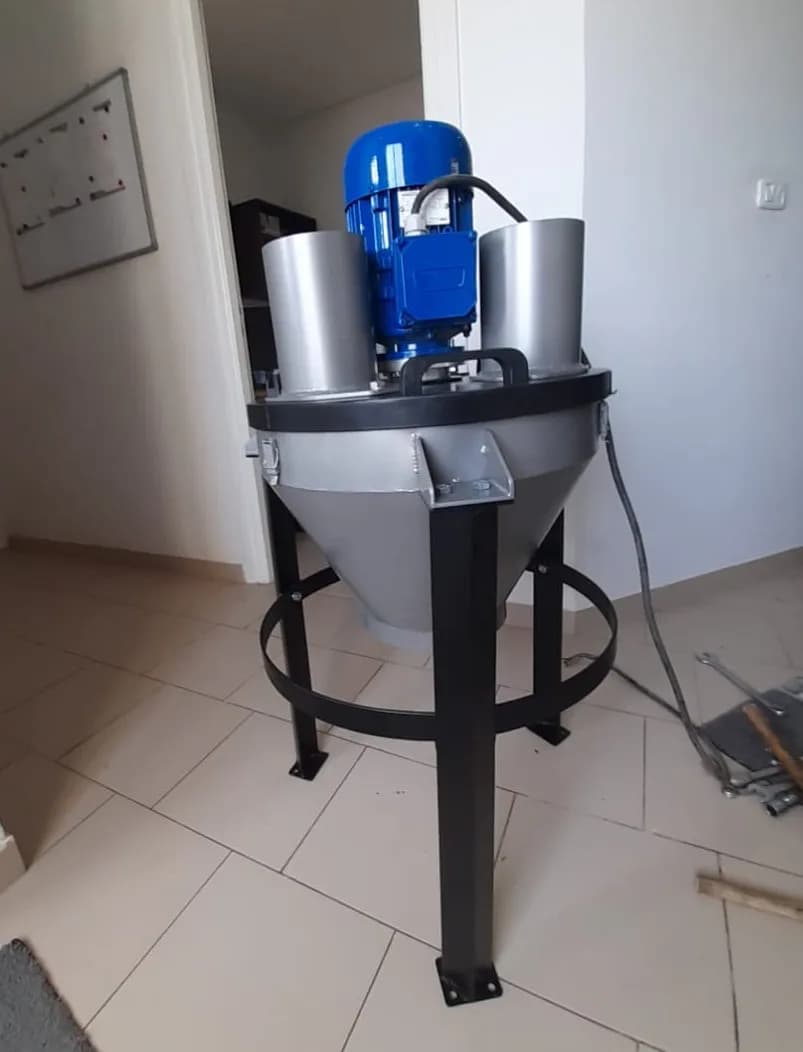 Trancheuse motorisée