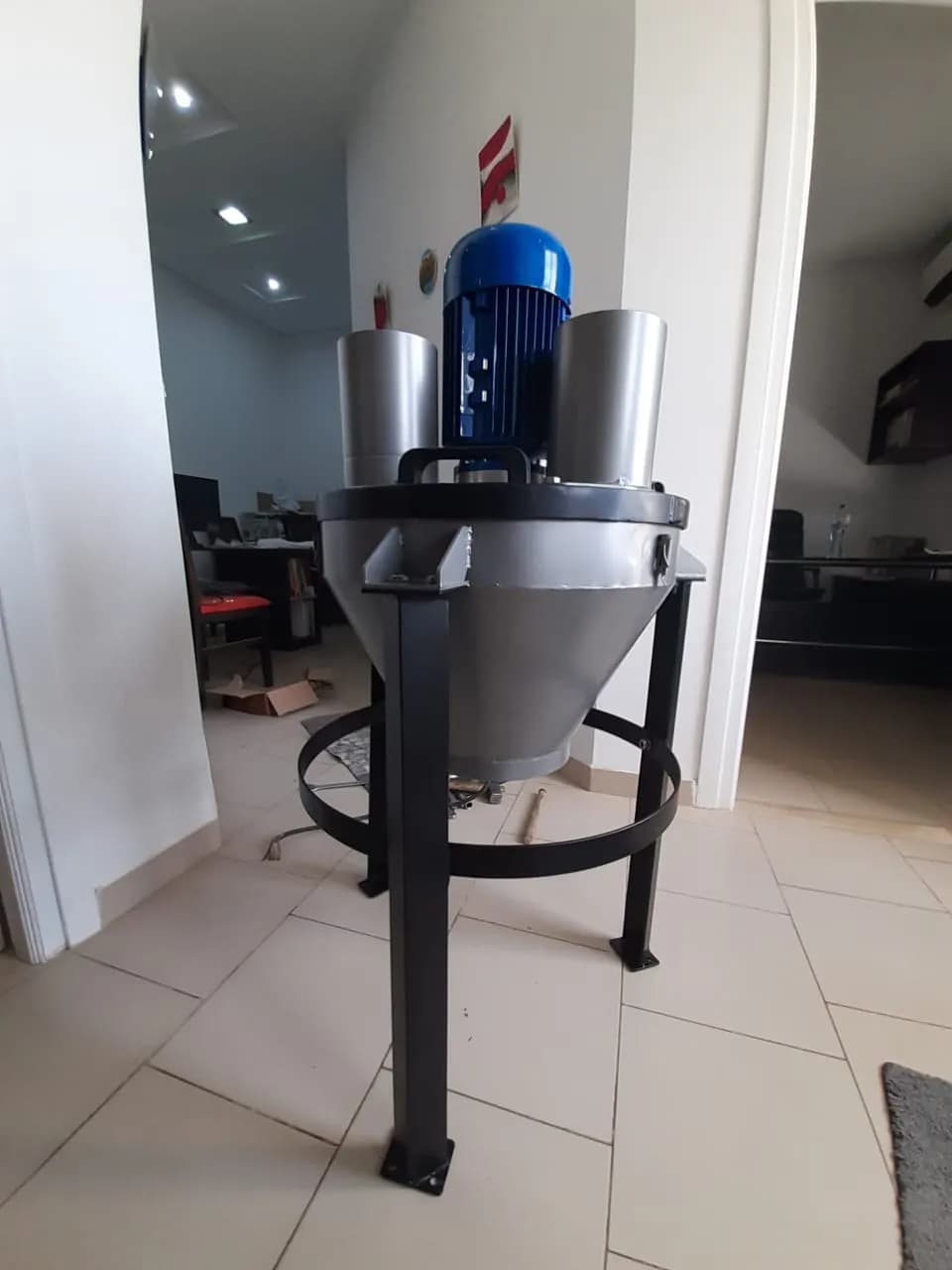 Trancheuse motorisée