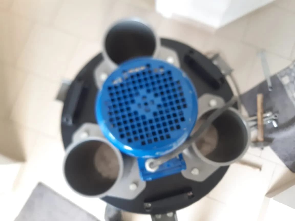 Trancheuse motorisée